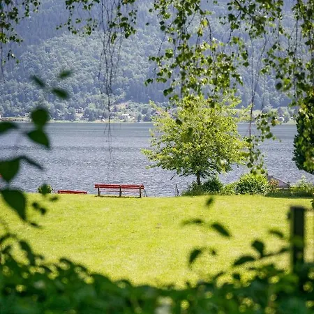 Seeblick Apartment *