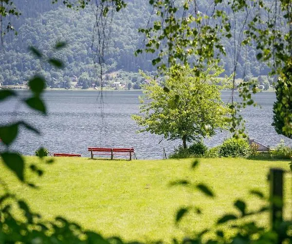 Seeblick Apartment *